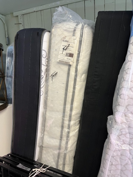 Goody Thrift Store in Santa Monica Blvd