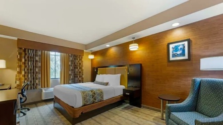 Best Western Plus Miami Airport North Hotel & Suites