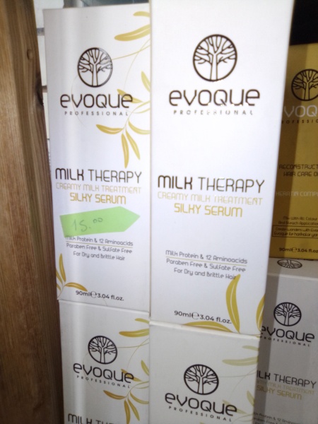  Salón de belleza Lucky's | Cortes de Cabello para hombres, mujeres y niños | El mejor salón de belleza en Santa Monica Blvd.