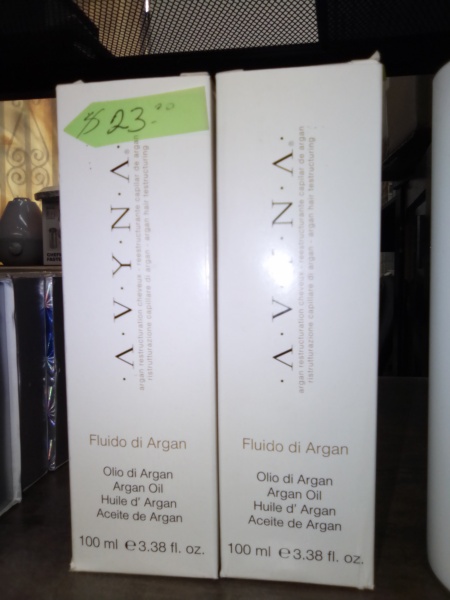  Salón de belleza Lucky's | Cortes de Cabello para hombres, mujeres y niños | El mejor salón de belleza en Santa Monica Blvd.